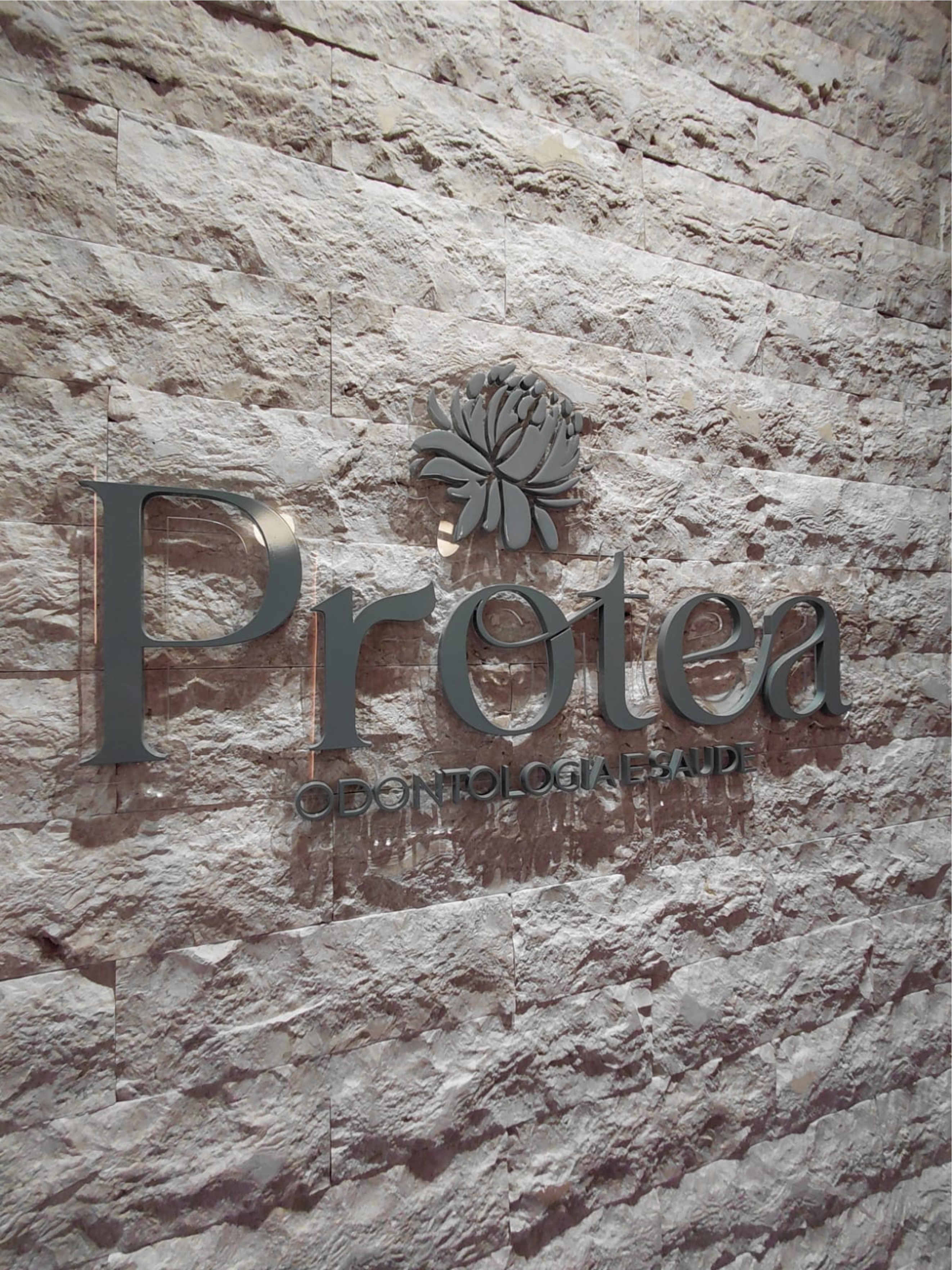 Peça em Acrílico